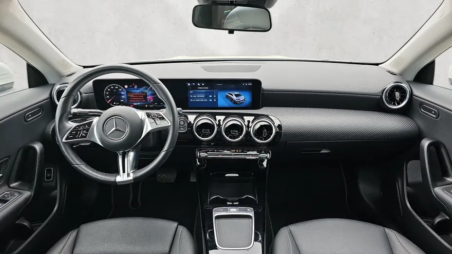 MERCEDES-BENZ CLA CLA 200 Progressive 7G-DCT