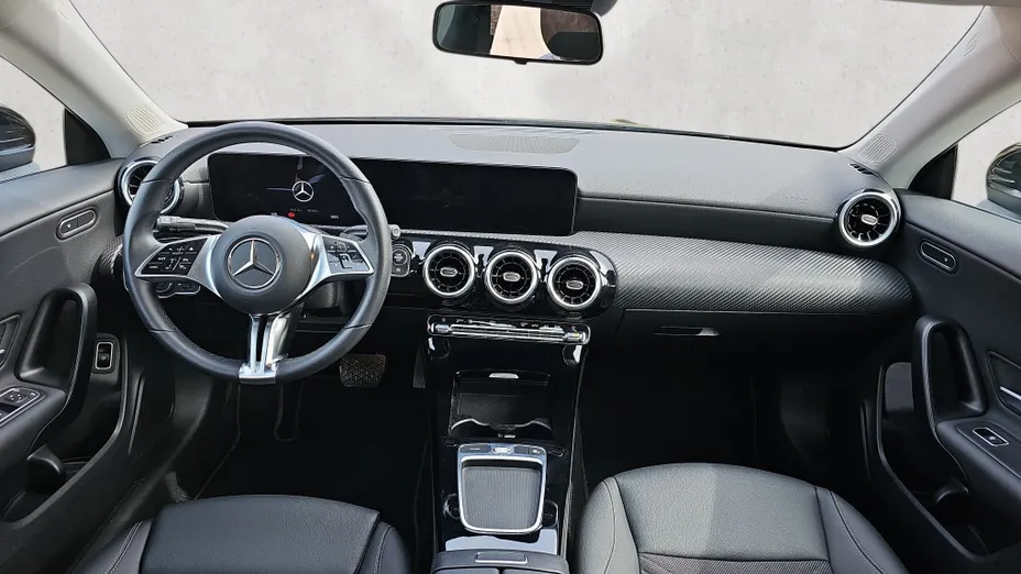 MERCEDES-BENZ CLA CLA 200 Progressive 7G-DCT