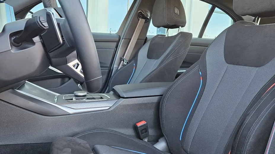 BMW Seria 3 330i xDrive M Sport sport-aut