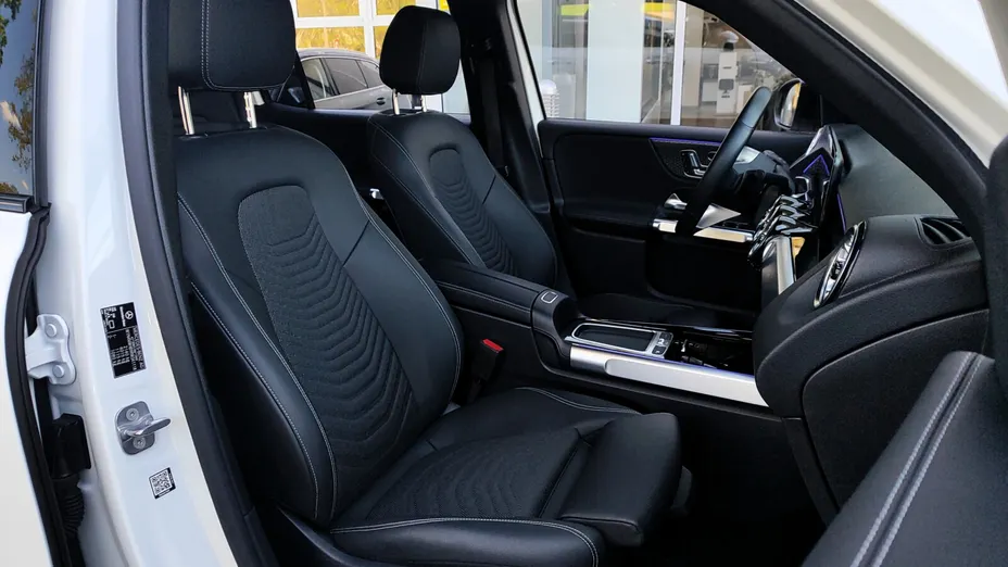 MERCEDES-BENZ GLB GLB 200 Progressive 7G-DCT