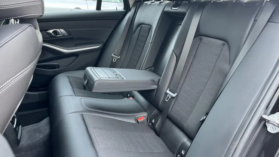 BMW Seria 3 320d xDrive Sport Line aut