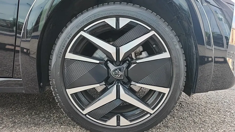 PEUGEOT 208 208 1.2 mHEV GT Exclusive