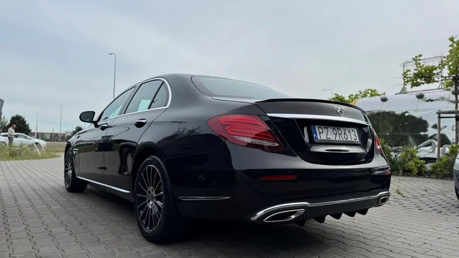 MERCEDES-BENZ E Klasa E 200 9G-TRONIC