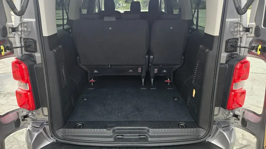TOYOTA Proace Verso Proace Verso 2.0 D4-D Long Business Aut.