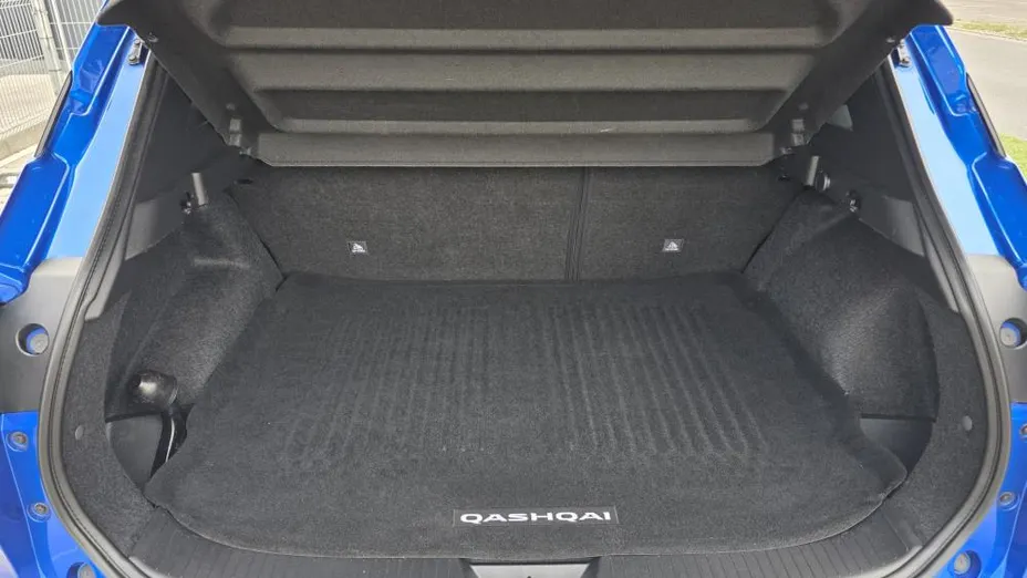 NISSAN Qashqai Qashqai 1.3 DIG-T N-Connecta