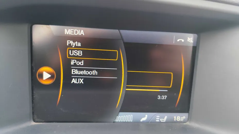 VOLVO V60 -