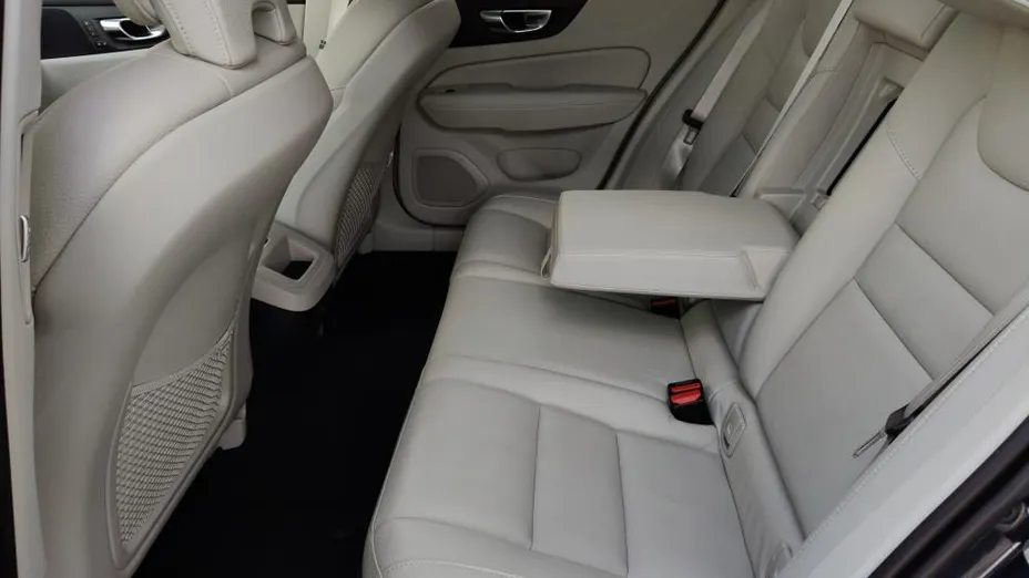 VOLVO V60 V60 B4 D Core aut