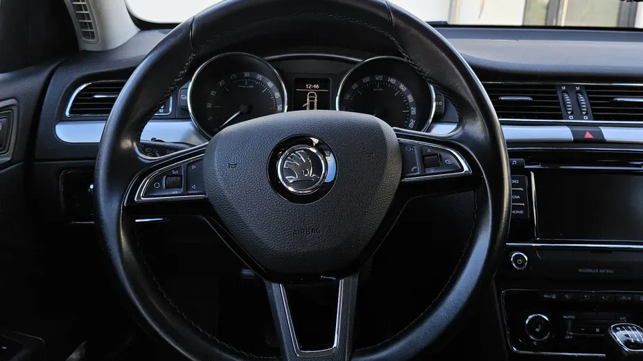 SKODA Superb Superb 2.0 TDI Ambition