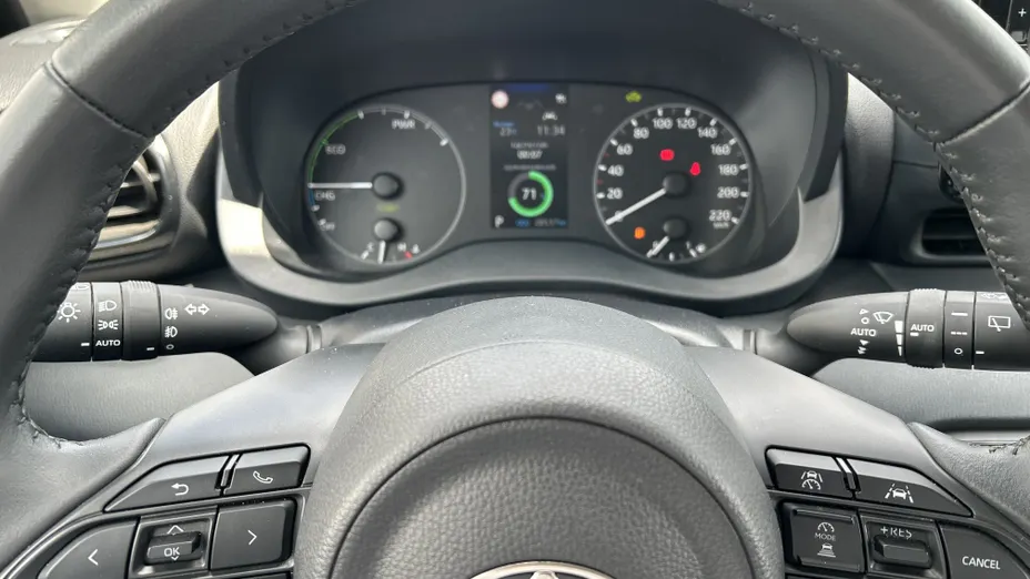 TOYOTA Yaris Yaris Hybrid 1.5 Comfort