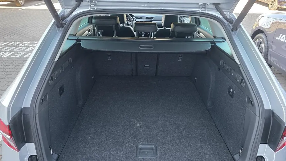 SKODA Superb Superb 2.0 TDI SCR Style DSG