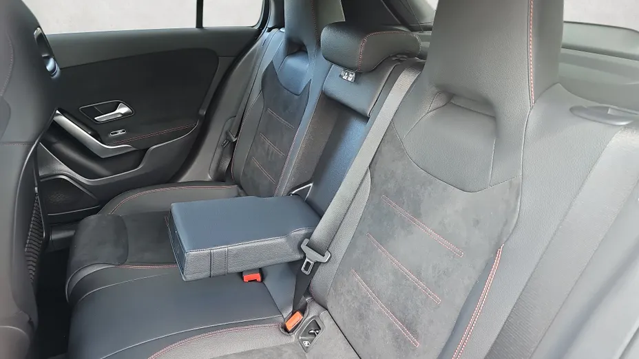 MERCEDES-BENZ A Klasa A 220 4-Matic AMG Line 8G-DCT Nowy