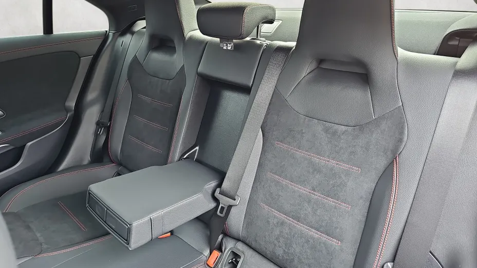 MERCEDES-BENZ CLA CLA 200 AMG Line 7G-DCT Nowy