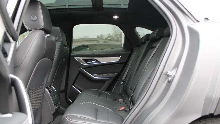 JAGUAR F-Pace F-Pace 2.0 D200 mHEV AWD R-Dynamic SE