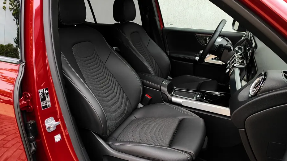 MERCEDES-BENZ GLB GLB 200 Progressive 7G-DCT