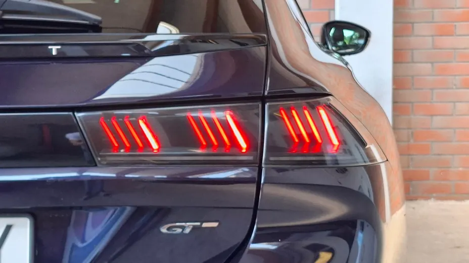 PEUGEOT 508 508 1.6 PureTech First Edition S&S EAT8