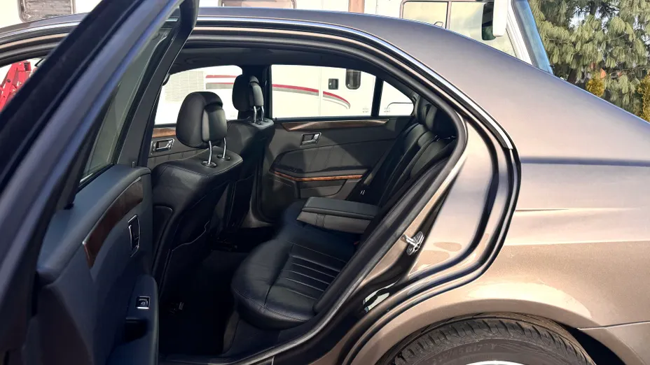 MERCEDES-BENZ E Klasa E 250 CGI BlueEff. Elegance