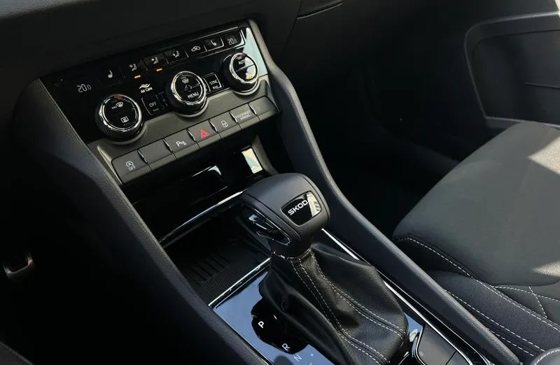 SKODA Karoq Karoq 1.5 TSI ACT Sportline DSG