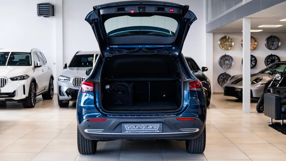 MERCEDES-BENZ EQA EQA 250 66.5kWh Electric Art