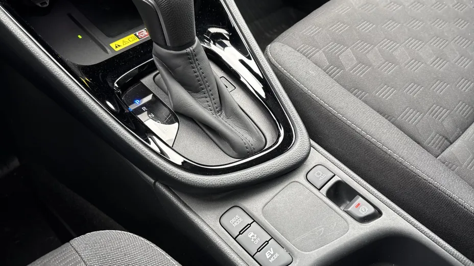 TOYOTA Yaris Yaris Hybrid 1.5 Style