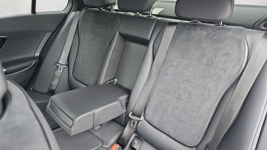 MERCEDES-BENZ C Klasa C 180 mHEV AMG Nowy