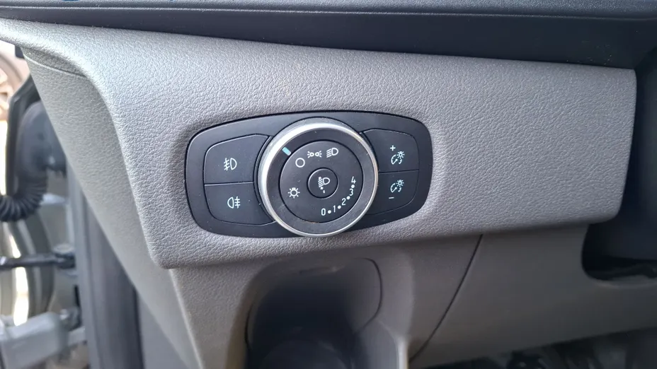 FORD Transit Custom Transit Custom 320 L2H1 Trend