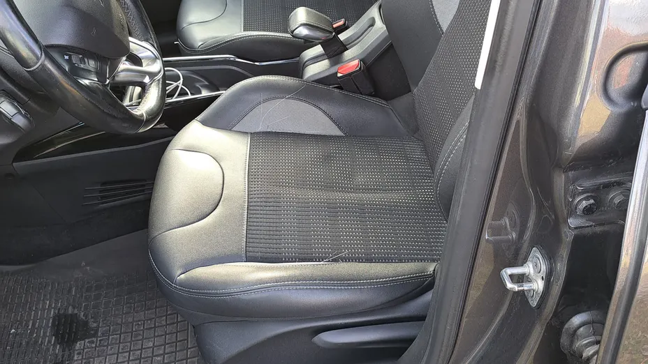 PEUGEOT 2008 2008 1.2 Pure Tech Active S&S EAT6