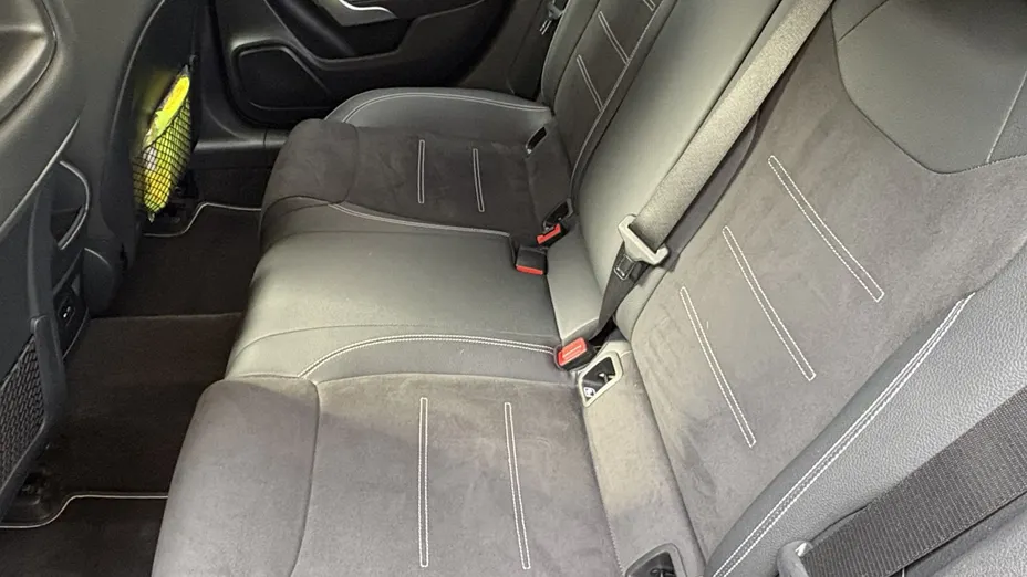 MERCEDES-BENZ A Klasa A 180 7G-DCT AMG Line