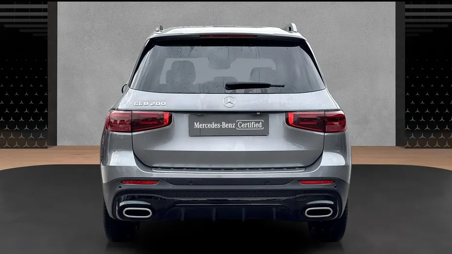 MERCEDES-BENZ GLB GLB 200 mHEV AMG Line 7G-DCT