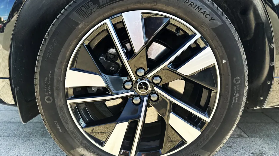 VOLVO XC60 XC60 B5 B AWD Plus Dark aut