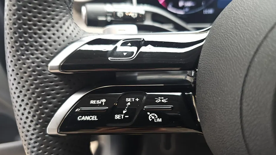 MERCEDES-BENZ GLC GLC 220 d mHEV 4-Matic AMG Line