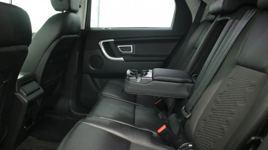 LAND ROVER Discovery Sport Discovery Sport 2.0 D180 SE aut