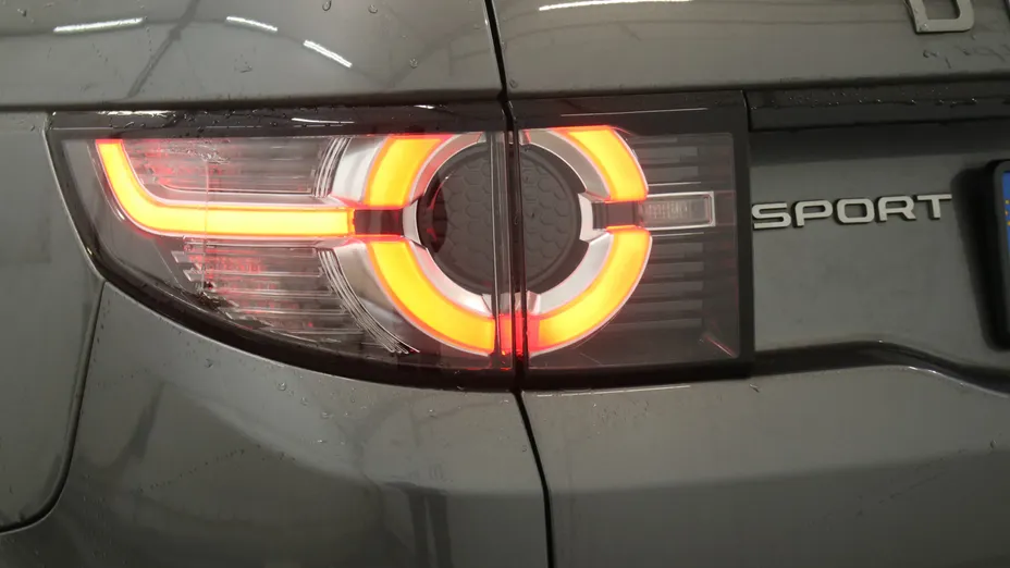 LAND ROVER Discovery Sport Discovery Sport 2.0 D180 SE aut