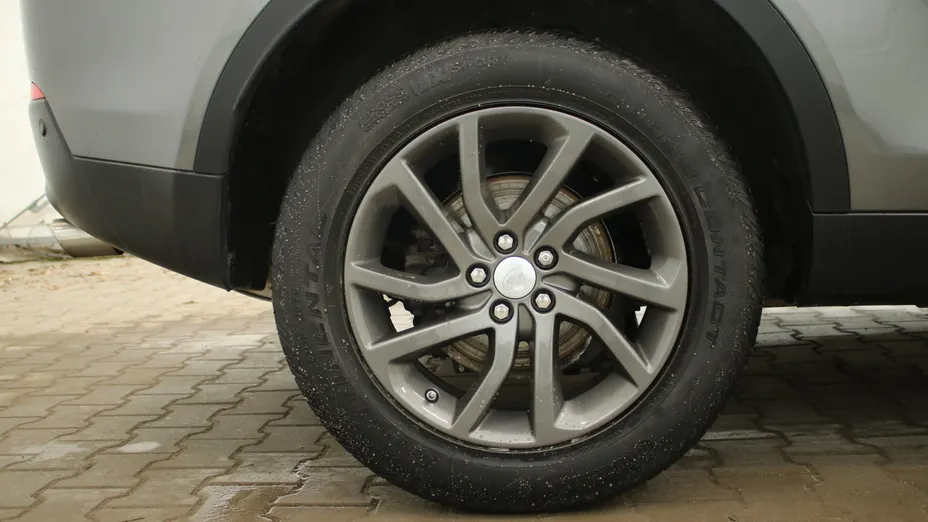 LAND ROVER Discovery Sport Discovery Sport 2.0 D180 SE aut