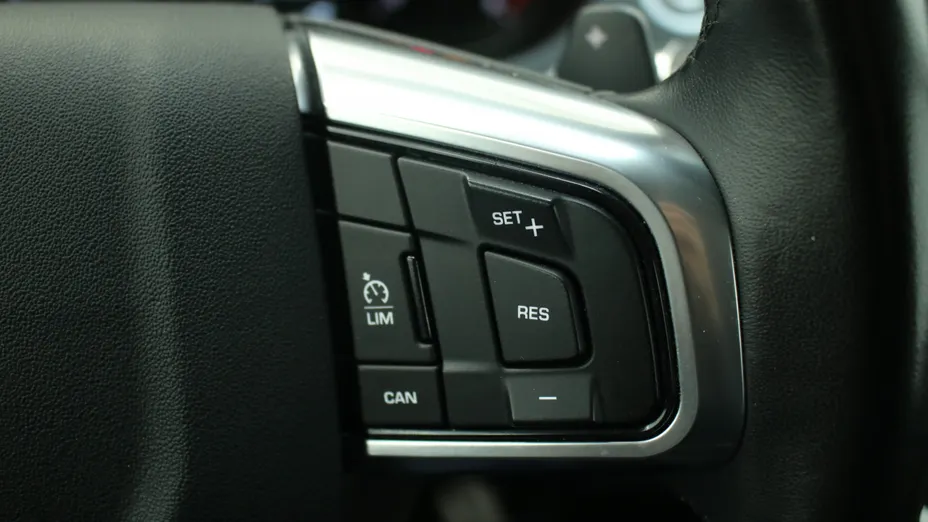 LAND ROVER Discovery Sport Discovery Sport 2.0 D180 SE aut