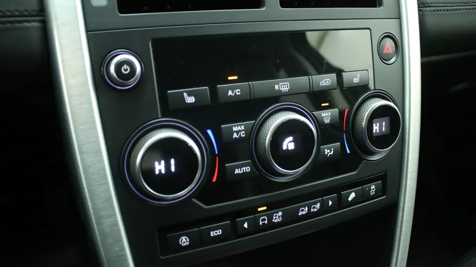 LAND ROVER Discovery Sport Discovery Sport 2.0 D180 SE aut