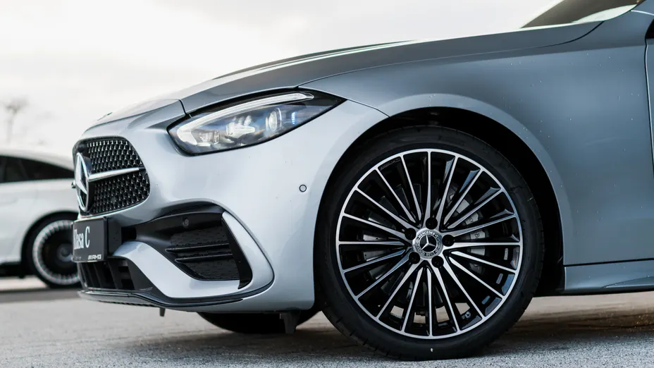 MERCEDES-BENZ C Klasa C 220 d mHEV 4-Matic AMG Nowy