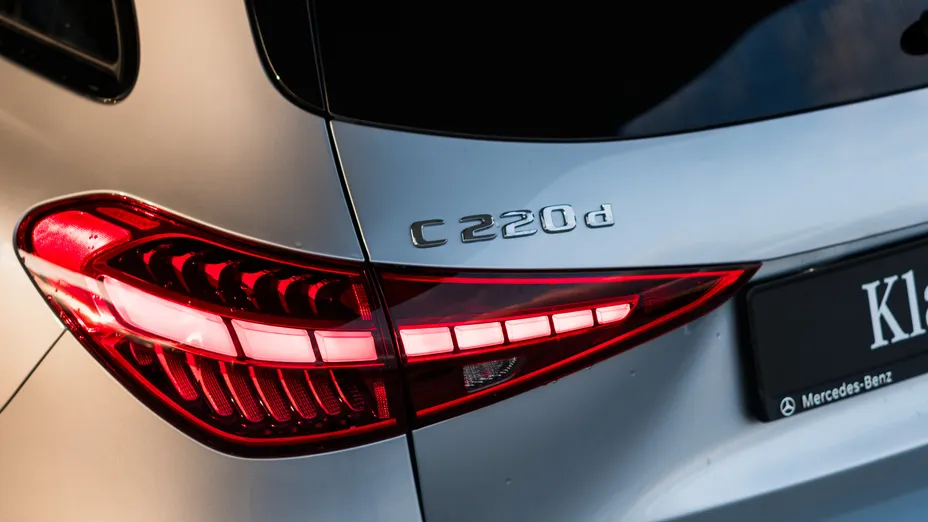 MERCEDES-BENZ C Klasa C 220 d mHEV 4-Matic AMG Nowy