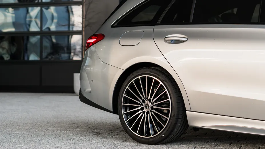 MERCEDES-BENZ C Klasa C 220 d mHEV 4-Matic AMG Nowy