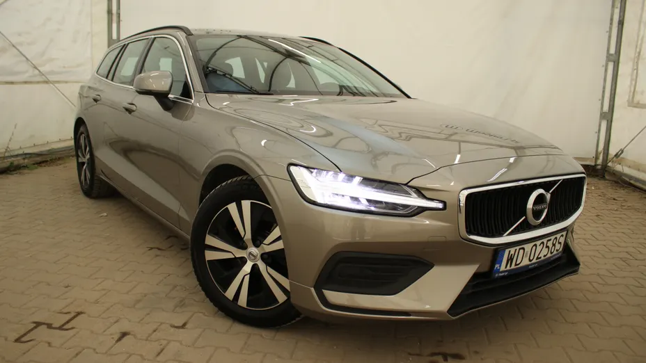 VOLVO V60 V60 B4 D Momentum Pro aut