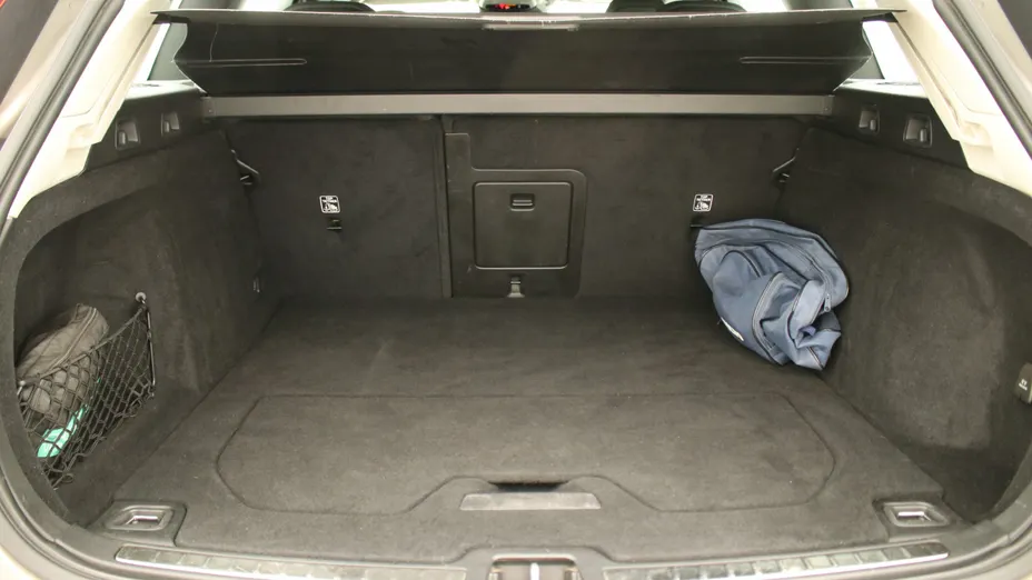 VOLVO V60 V60 B4 D Momentum Pro aut