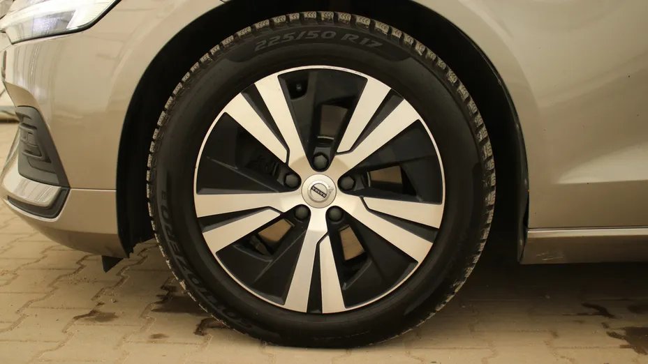 VOLVO V60 V60 B4 D Momentum Pro aut