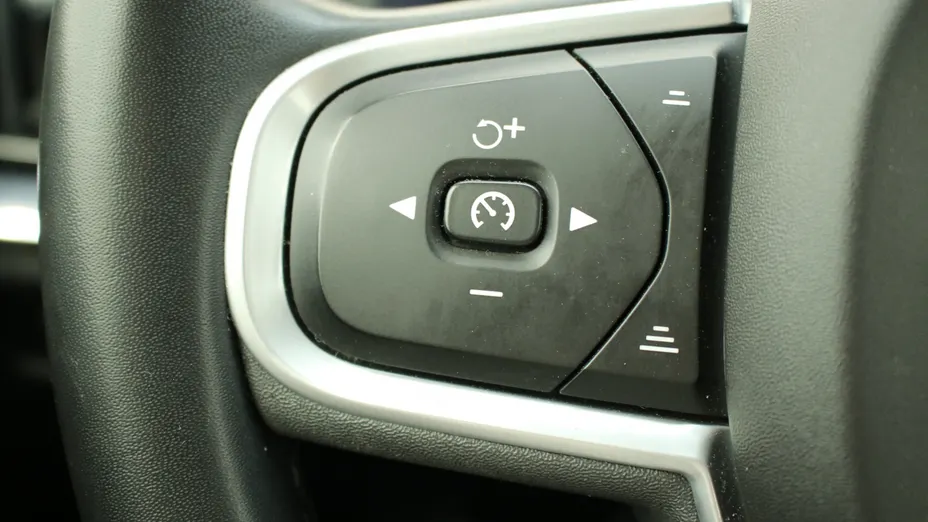 VOLVO V60 V60 B4 D Momentum Pro aut