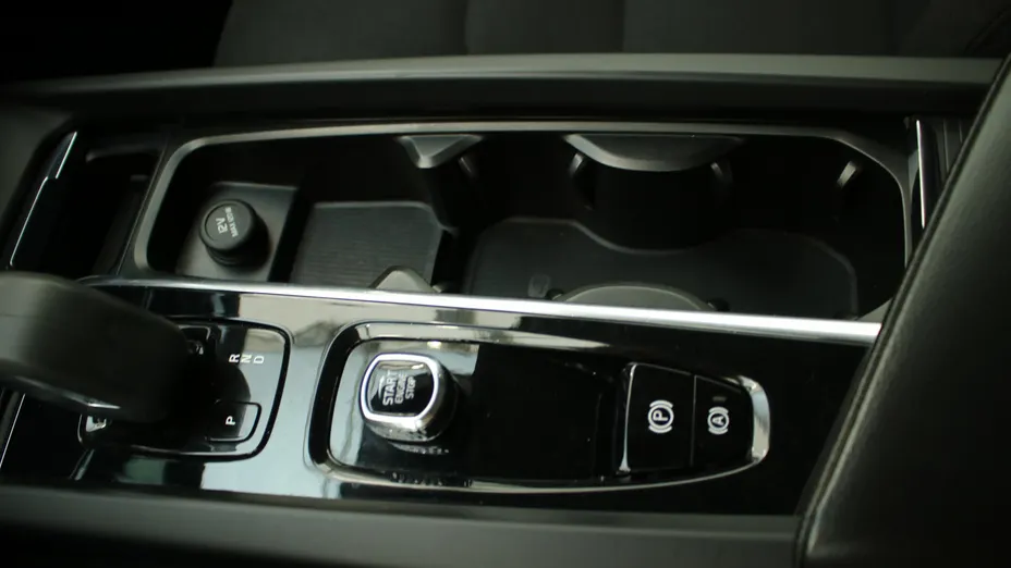 VOLVO V60 V60 B4 D Momentum Pro aut