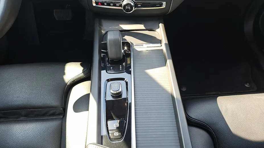 VOLVO XC60 XC60 T6 Plug-In Hybrid AWD Inscription Expression aut