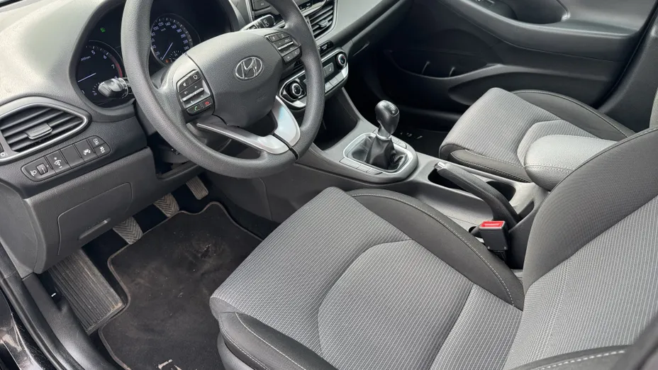 HYUNDAI i30 i30 1.4 Classic +