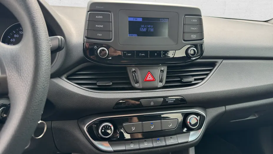 HYUNDAI i30 i30 1.4 Classic +