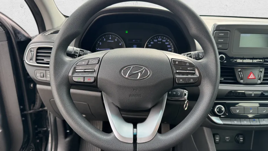 HYUNDAI i30 i30 1.4 Classic +