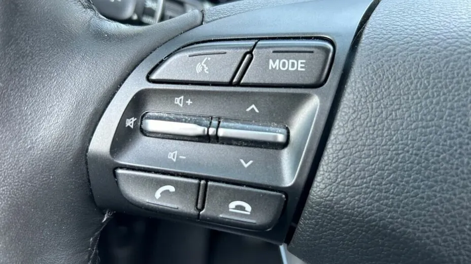 HYUNDAI i30 i30 1.0 T-GDI Smart