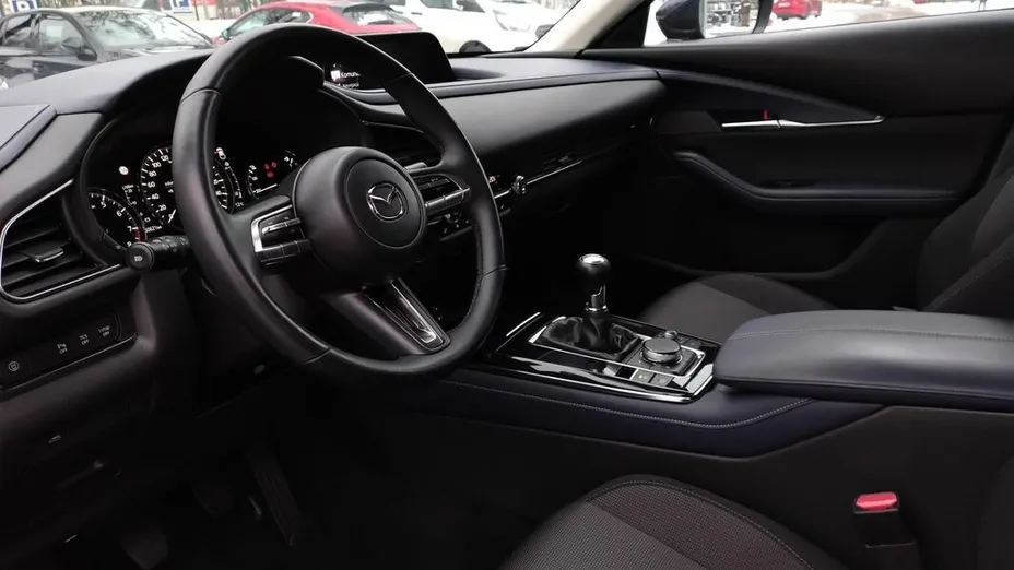 MAZDA CX-30 -
