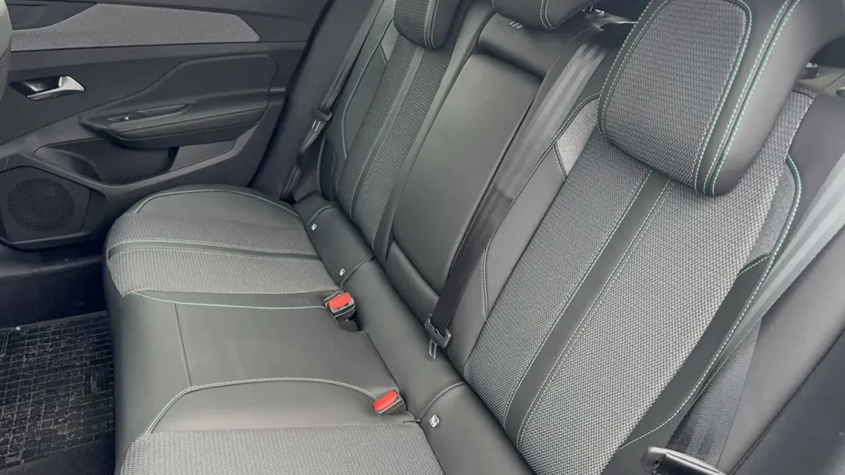 PEUGEOT 408 408 1.2 PureTech mHEV Allure S&S e-DSC6